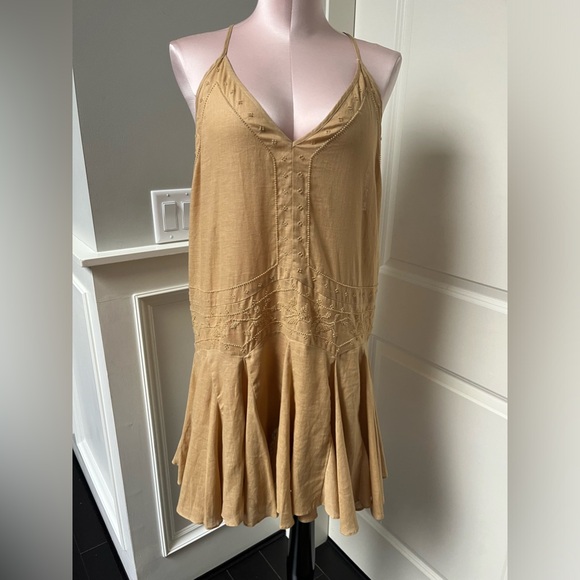 Zara size M flowy and embroidered dress linen/cotton worn once - Picture 1 of 8